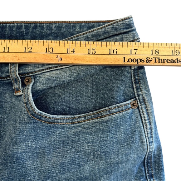 We The Free 33 (34x25) Curvy Blue Medium Wash Denim Raw Hem Women's Jeans - Picture 4 of 9